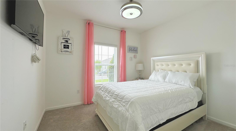 Davenport, Florida 33837, 4 Bedrooms Bedrooms, ,2 Bathroomsbathrooms,Residential,For Sale,Disa,Mfrs5122405
