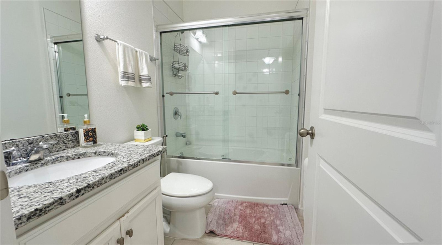Davenport, Florida 33837, 4 Bedrooms Bedrooms, ,2 Bathroomsbathrooms,Residential,For Sale,Disa,Mfrs5122405