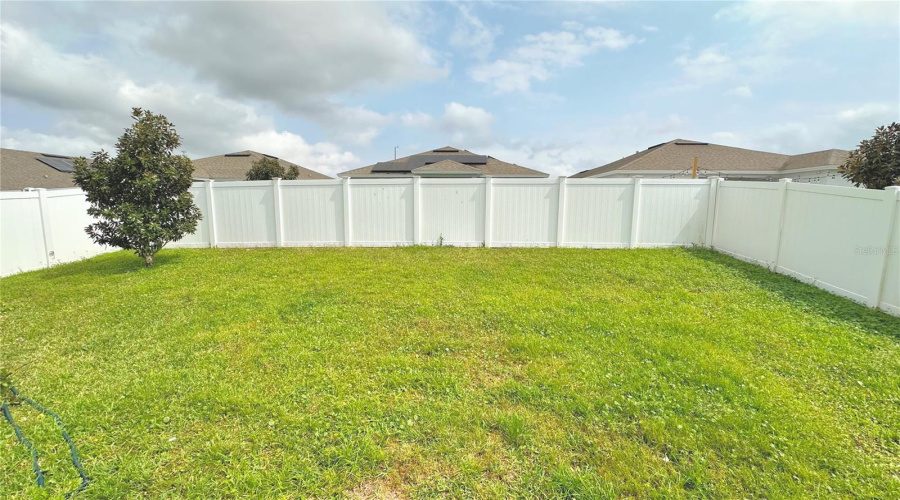 Davenport, Florida 33837, 4 Bedrooms Bedrooms, ,2 Bathroomsbathrooms,Residential,For Sale,Disa,Mfrs5122405