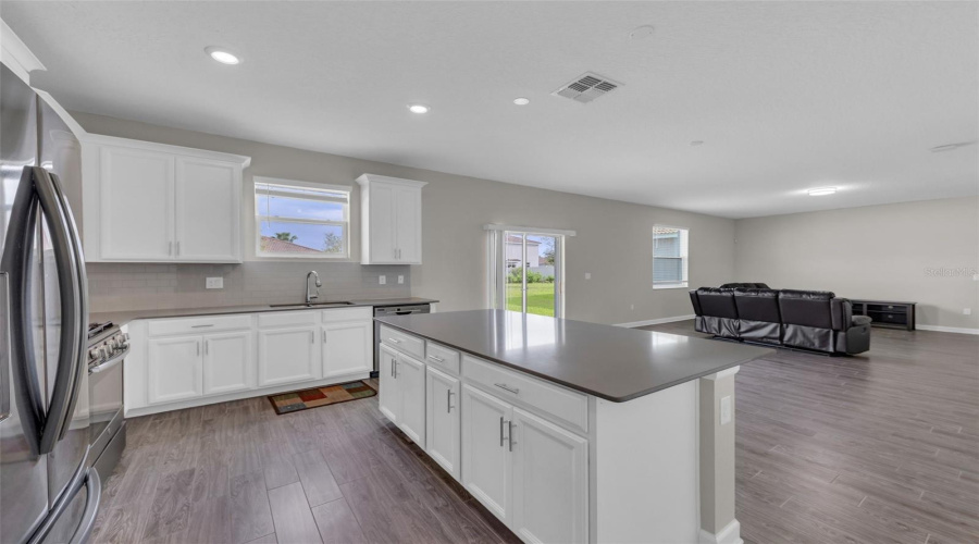Davenport, Florida 33837, 4 Bedrooms Bedrooms, ,2 Bathroomsbathrooms,Residential,For Sale,Oak Blossom,Mfro6287678