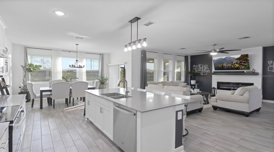 DAVENPORT, Florida 33837, 4 Bedrooms Bedrooms, ,2 BathroomsBathrooms,Residential,For Sale,CAMDEN LN,0,MFRS5122428