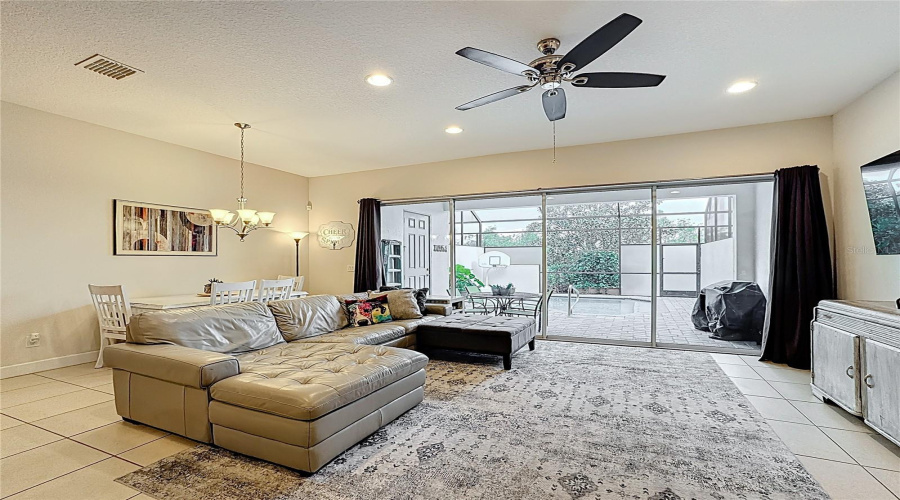 Davenport, Florida 33896, 4 Bedrooms Bedrooms, ,3 Bathroomsbathrooms,Residential,For Sale,Captiva,Mfrs5122448