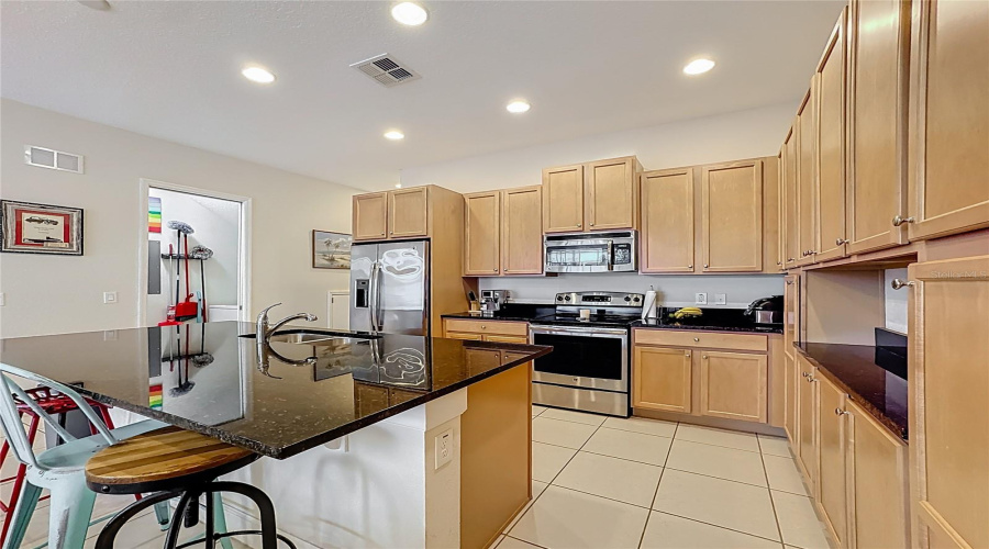 Davenport, Florida 33896, 4 Bedrooms Bedrooms, ,3 Bathroomsbathrooms,Residential,For Sale,Captiva,Mfrs5122448