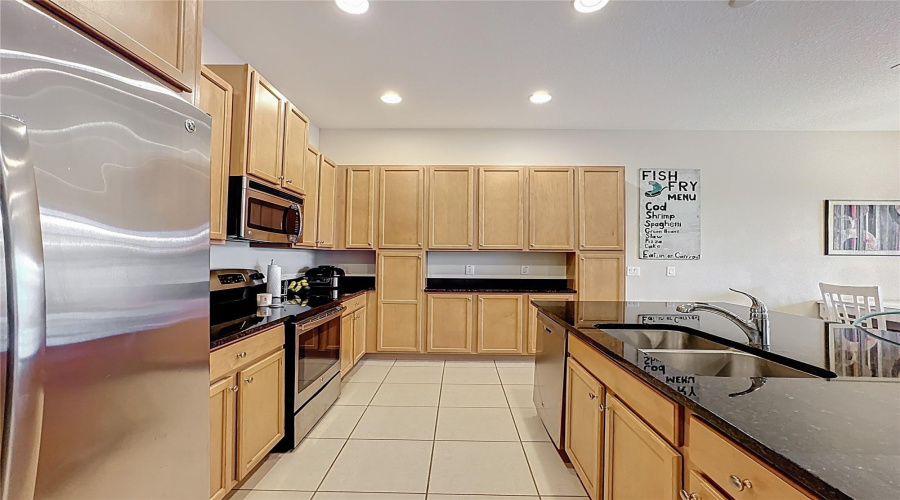Davenport, Florida 33896, 4 Bedrooms Bedrooms, ,3 Bathroomsbathrooms,Residential,For Sale,Captiva,Mfrs5122448