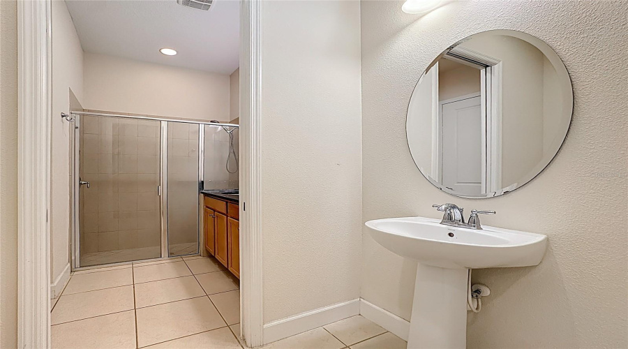 Davenport, Florida 33896, 4 Bedrooms Bedrooms, ,3 Bathroomsbathrooms,Residential,For Sale,Captiva,Mfrs5122448