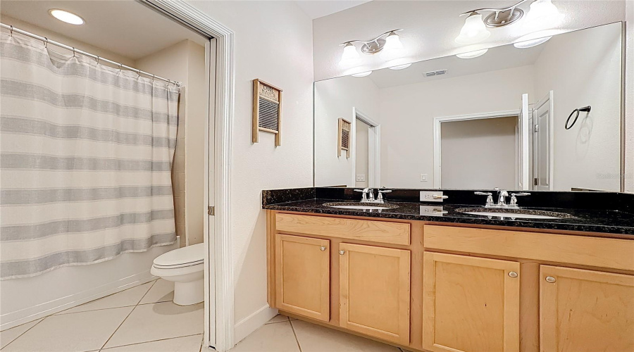 Davenport, Florida 33896, 4 Bedrooms Bedrooms, ,3 Bathroomsbathrooms,Residential,For Sale,Captiva,Mfrs5122448