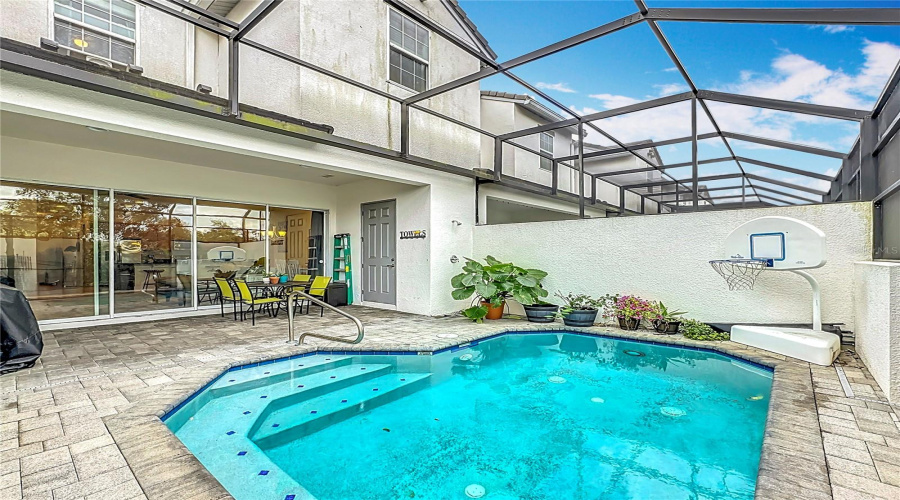 Davenport, Florida 33896, 4 Bedrooms Bedrooms, ,3 Bathroomsbathrooms,Residential,For Sale,Captiva,Mfrs5122448