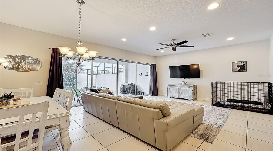 Davenport, Florida 33896, 4 Bedrooms Bedrooms, ,3 Bathroomsbathrooms,Residential,For Sale,Captiva,Mfrs5122448