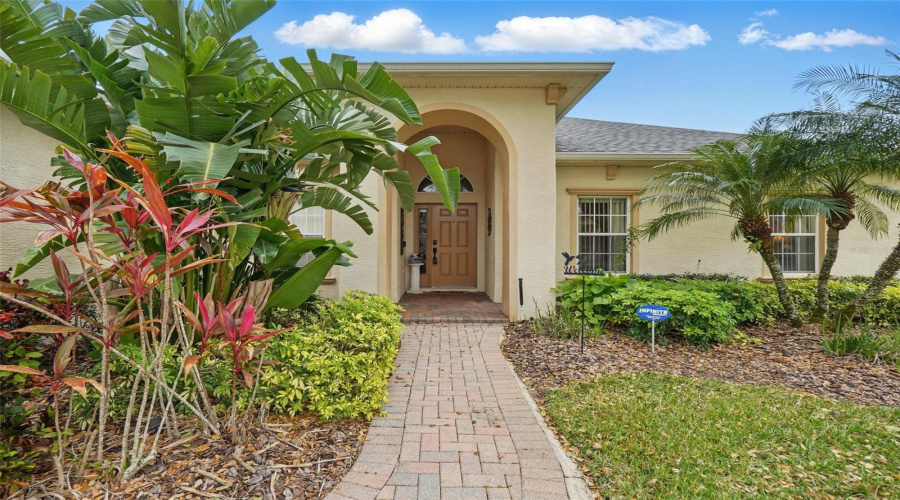 Davenport, Florida 33896, 4 Bedrooms Bedrooms, ,3 Bathroomsbathrooms,Residential,For Sale,Burford,Mfro6288992