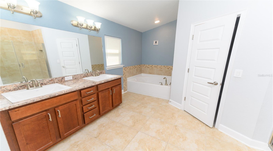 Davenport, Florida 33837, 3 Bedrooms Bedrooms, ,2 Bathroomsbathrooms,Residential,For Sale,Citrus Landings,Mfrs5122400