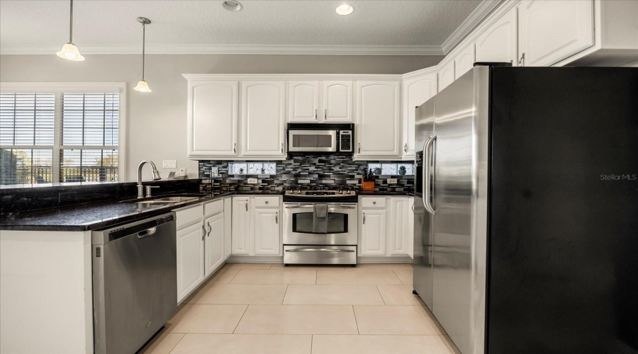 Reunion, Florida 34747, 5 Bedrooms Bedrooms, ,4 Bathroomsbathrooms,Residential,For Sale,Golden Bear,Mfrs5121647