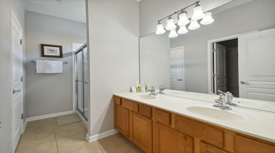 KISSIMMEE, Florida 34747, 5 Bedrooms Bedrooms, ,5 BathroomsBathrooms,Residential,For Sale,ARCHFELD,0,MFRO6289223