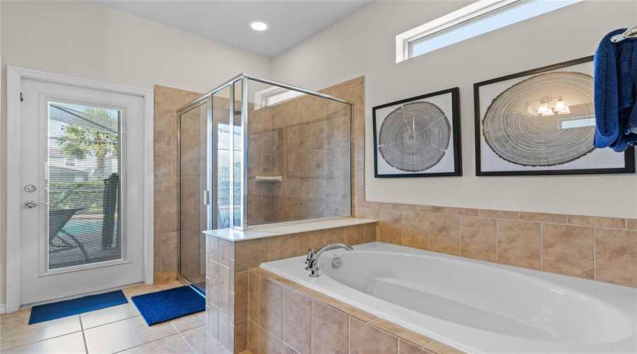 Davenport, Florida 33837, 7 Bedrooms Bedrooms, ,5 Bathroomsbathrooms,Residential,For Sale,Misty Oak,Mfrs5114123