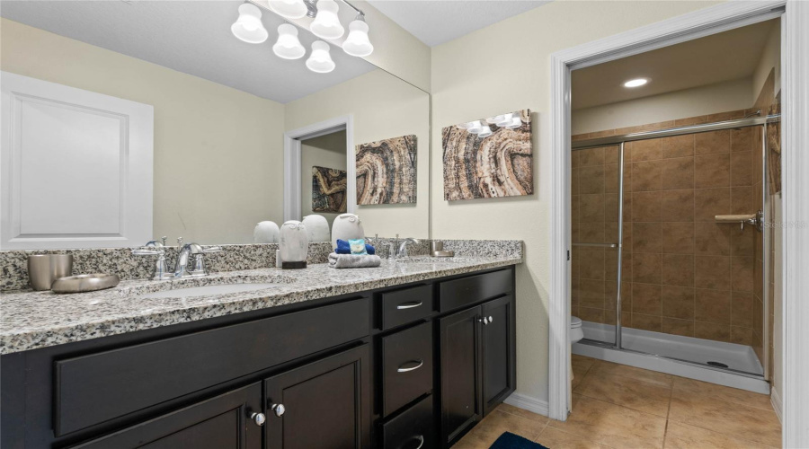 Davenport, Florida 33837, 7 Bedrooms Bedrooms, ,5 Bathroomsbathrooms,Residential,For Sale,Misty Oak,Mfrs5114123