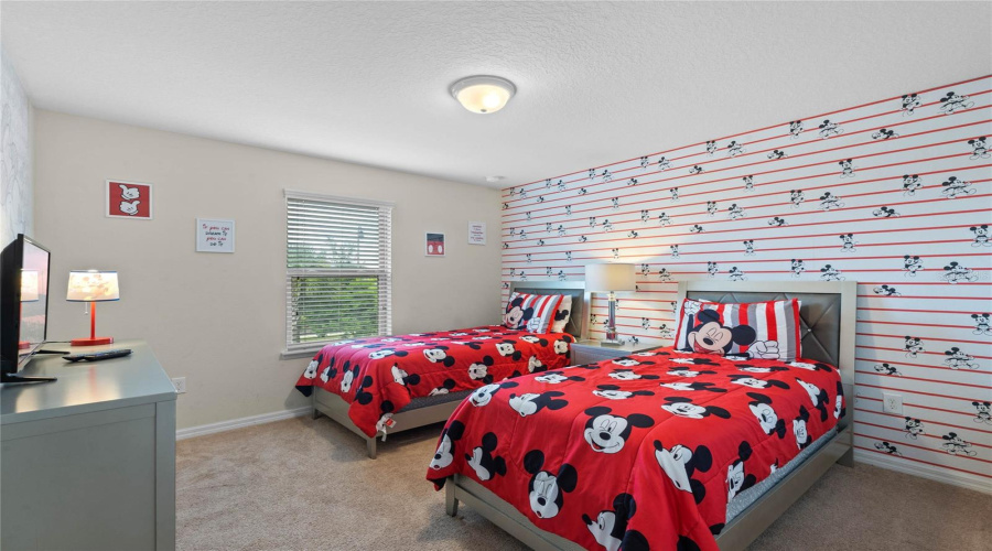 Davenport, Florida 33837, 7 Bedrooms Bedrooms, ,5 Bathroomsbathrooms,Residential,For Sale,Misty Oak,Mfrs5114123