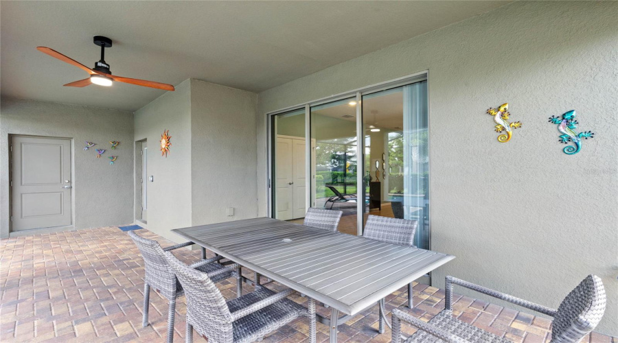 Davenport, Florida 33837, 7 Bedrooms Bedrooms, ,5 Bathroomsbathrooms,Residential,For Sale,Misty Oak,Mfrs5114123