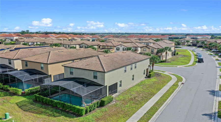 Davenport, Florida 33837, 7 Bedrooms Bedrooms, ,5 Bathroomsbathrooms,Residential,For Sale,Misty Oak,Mfrs5114123