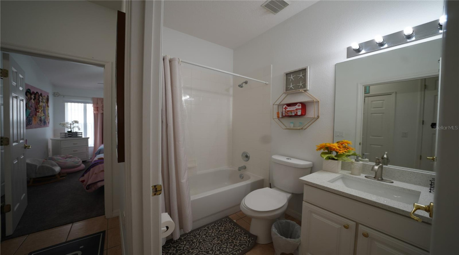 Kissimmee, Florida 34746, 4 Bedrooms Bedrooms, ,3 Bathroomsbathrooms,Residential,For Sale,Cumbrian Lakes,Mfrs5111363