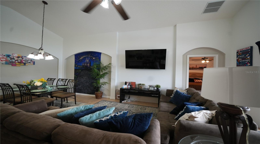 Kissimmee, Florida 34746, 4 Bedrooms Bedrooms, ,3 Bathroomsbathrooms,Residential,For Sale,Cumbrian Lakes,Mfrs5111363