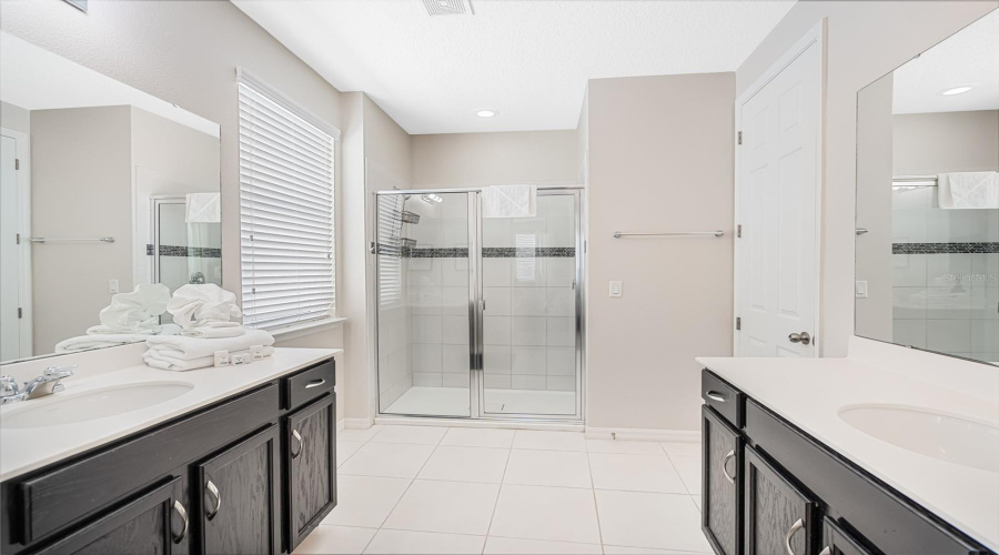 Kissimmee, Florida 34747, 6 Bedrooms Bedrooms, ,5 Bathroomsbathrooms,Residential,For Sale,Caribbean View,Mfro6188557