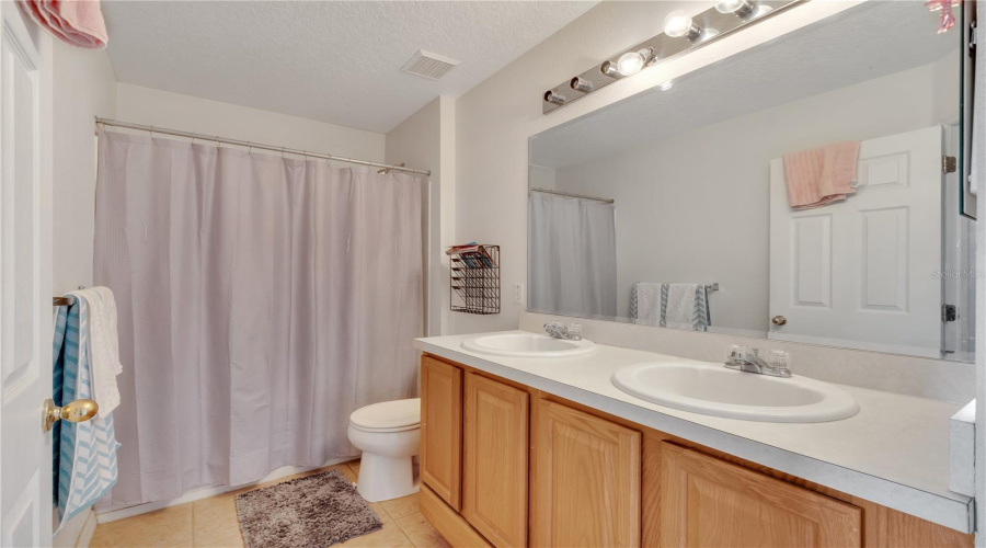 Davenport, Florida 33896, 5 Bedrooms Bedrooms, ,4 Bathroomsbathrooms,Residential,For Sale,Pine Ridge,Mfro6286472