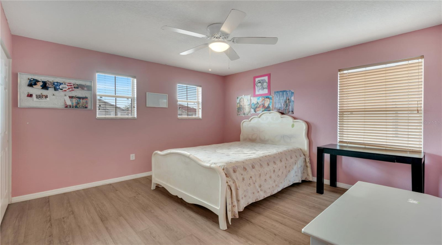Davenport, Florida 33896, 5 Bedrooms Bedrooms, ,4 Bathroomsbathrooms,Residential,For Sale,Pine Ridge,Mfro6286472