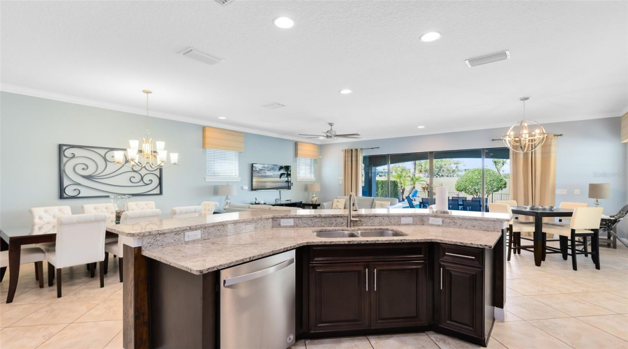 Reunion, Florida 34747, 6 Bedrooms Bedrooms, ,5 Bathroomsbathrooms,Residential,For Sale,Castle Pines,Mfro6286215