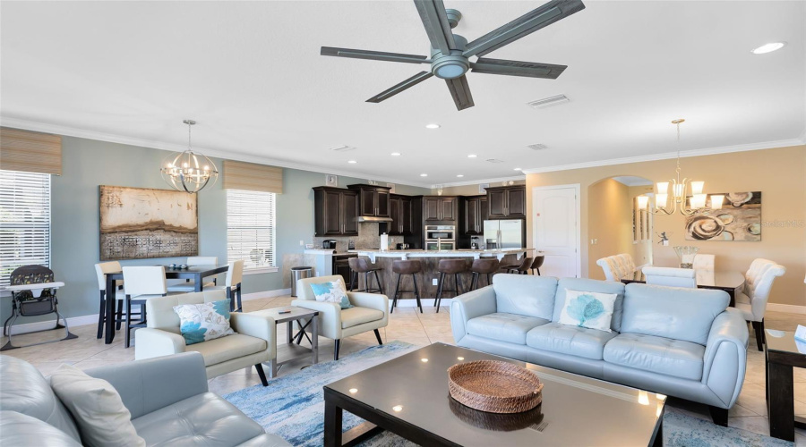 Reunion, Florida 34747, 6 Bedrooms Bedrooms, ,5 Bathroomsbathrooms,Residential,For Sale,Castle Pines,Mfro6286215