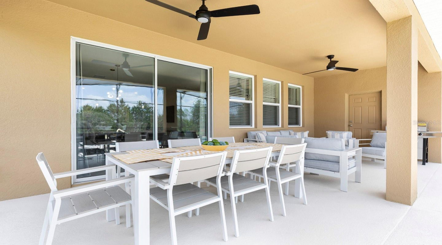 Davenport, Florida 33837, 7 Bedrooms Bedrooms, ,5 Bathroomsbathrooms,Residential,For Sale,Oakmoss,Mfro6289102