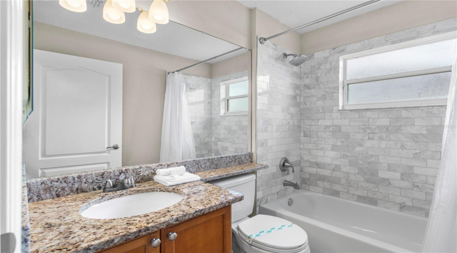 Davenport, Florida 33897, 5 Bedrooms Bedrooms, ,3 Bathroomsbathrooms,Residential,For Sale,Moscato,Mfrs5122486