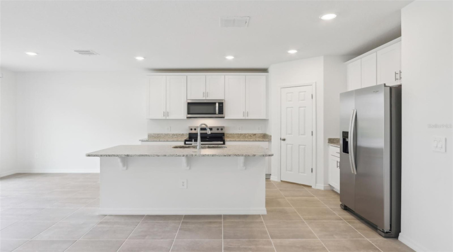 Davenport, Florida 33837, 3 Bedrooms Bedrooms, ,2 Bathroomsbathrooms,Residential,For Sale,White Tail,Mfro6286485