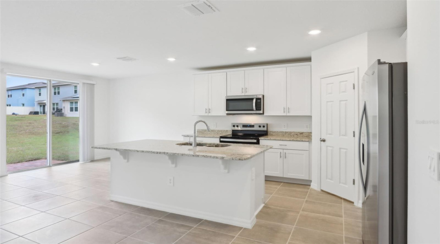 Davenport, Florida 33837, 3 Bedrooms Bedrooms, ,2 Bathroomsbathrooms,Residential,For Sale,White Tail,Mfro6286485