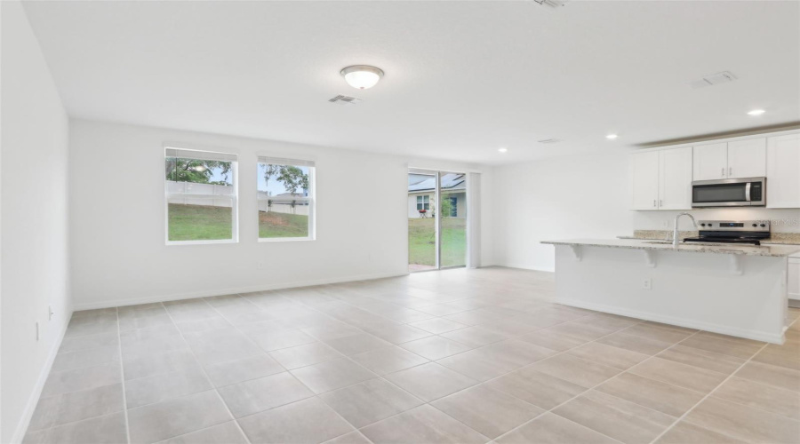 Davenport, Florida 33837, 3 Bedrooms Bedrooms, ,2 Bathroomsbathrooms,Residential,For Sale,White Tail,Mfro6286485