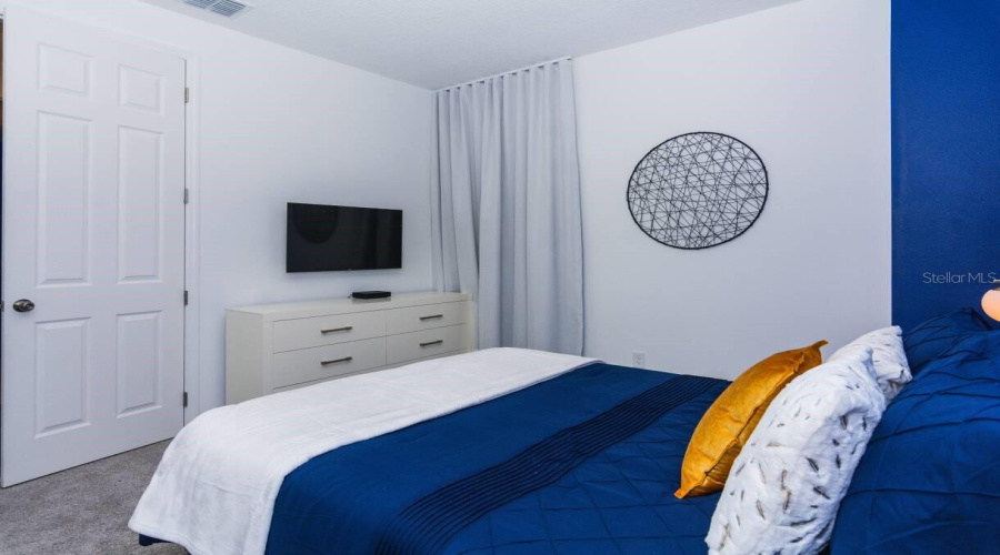 Kissimmee, Florida 34747, 9 Bedrooms Bedrooms, ,6 Bathroomsbathrooms,Residential,For Sale,Fleming Mist,Mfro6288712