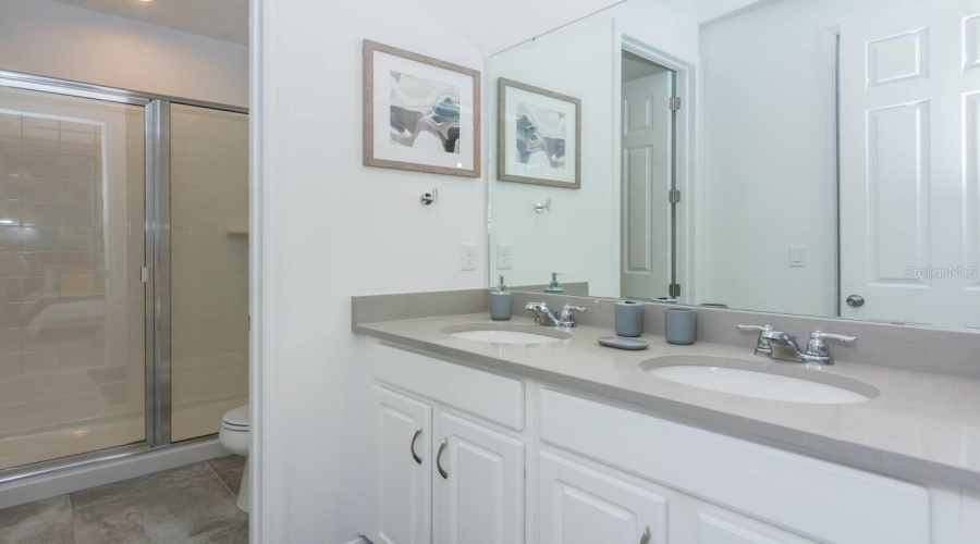 Kissimmee, Florida 34747, 9 Bedrooms Bedrooms, ,6 Bathroomsbathrooms,Residential,For Sale,Fleming Mist,Mfro6288712
