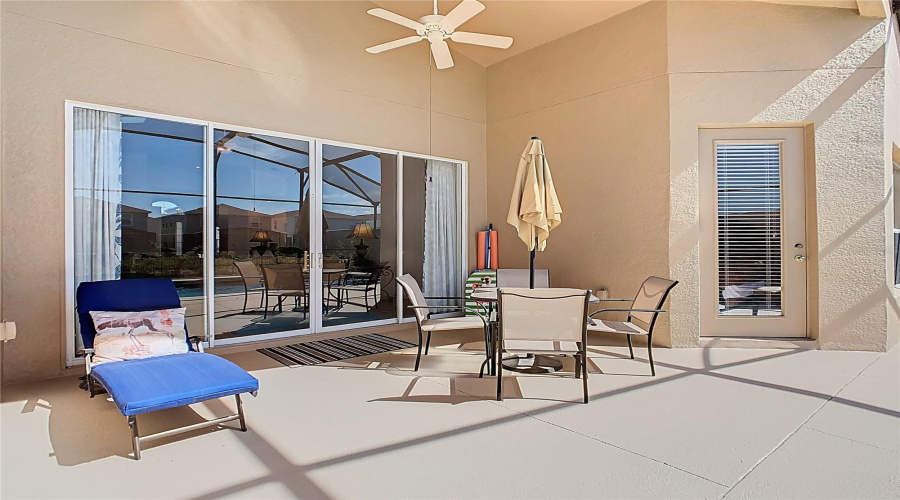 Gorgeous Lanai With Plenty Of Space To Entertain And Dine!