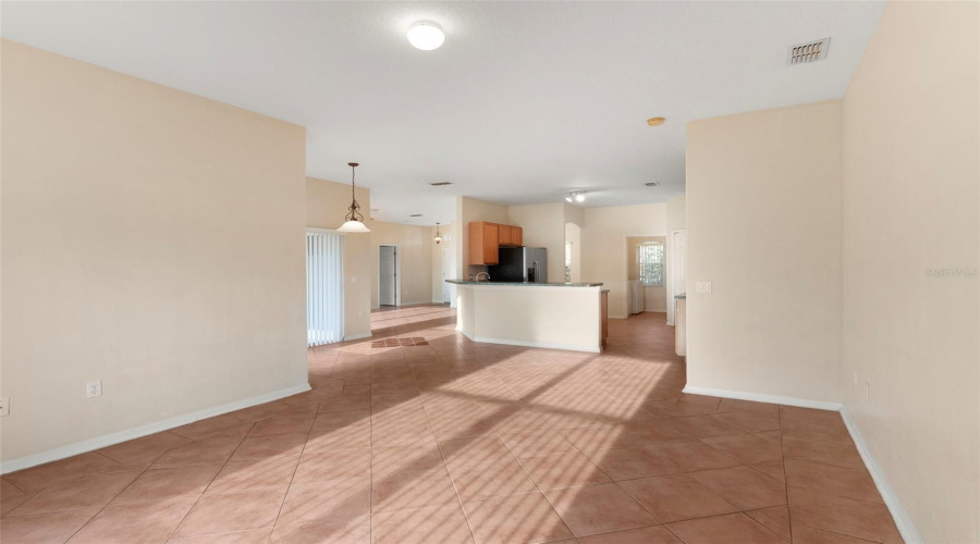 Kissimmee, Florida 34746, 4 Bedrooms Bedrooms, ,2 Bathroomsbathrooms,Residential,For Sale,Winding,Mfro6272933