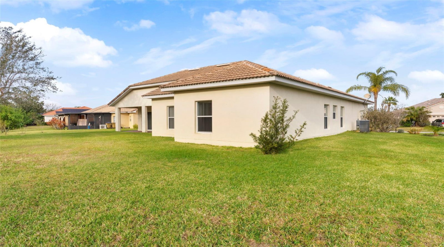 Kissimmee, Florida 34746, 4 Bedrooms Bedrooms, ,2 Bathroomsbathrooms,Residential,For Sale,Winding,Mfro6272933