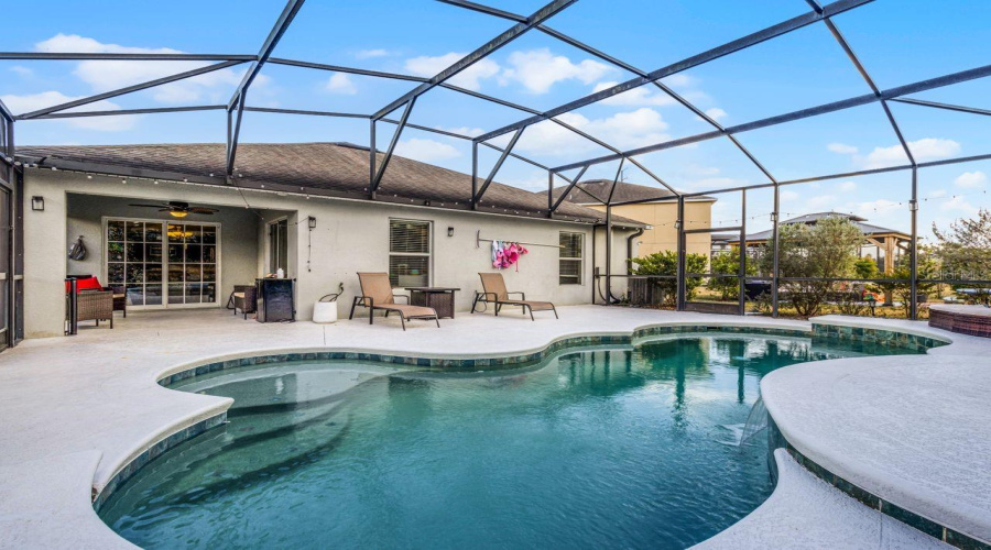 Screened-In Pool