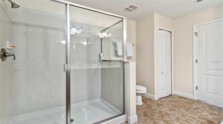 Davenport, Florida 33837, 7 Bedrooms Bedrooms, ,5 Bathroomsbathrooms,Residential,For Sale,Victoria,Mfro6287805