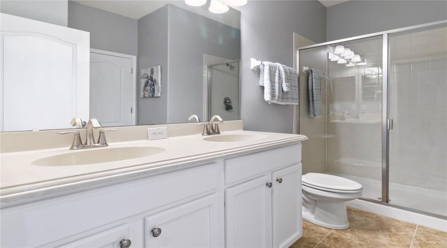 Davenport, Florida 33837, 7 Bedrooms Bedrooms, ,5 Bathroomsbathrooms,Residential,For Sale,Victoria,Mfro6287805