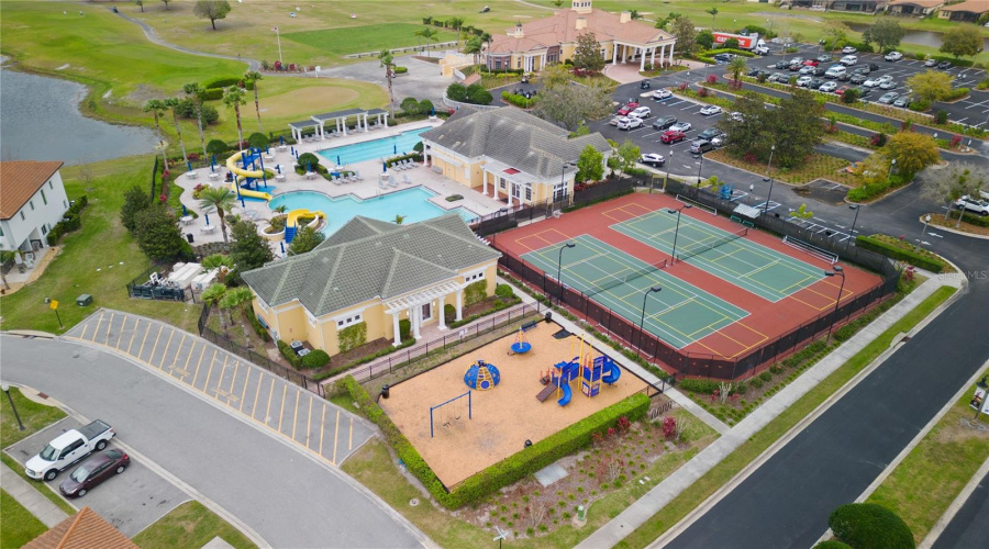 Davenport, Florida 33837, 7 Bedrooms Bedrooms, ,5 Bathroomsbathrooms,Residential,For Sale,Victoria,Mfro6287805