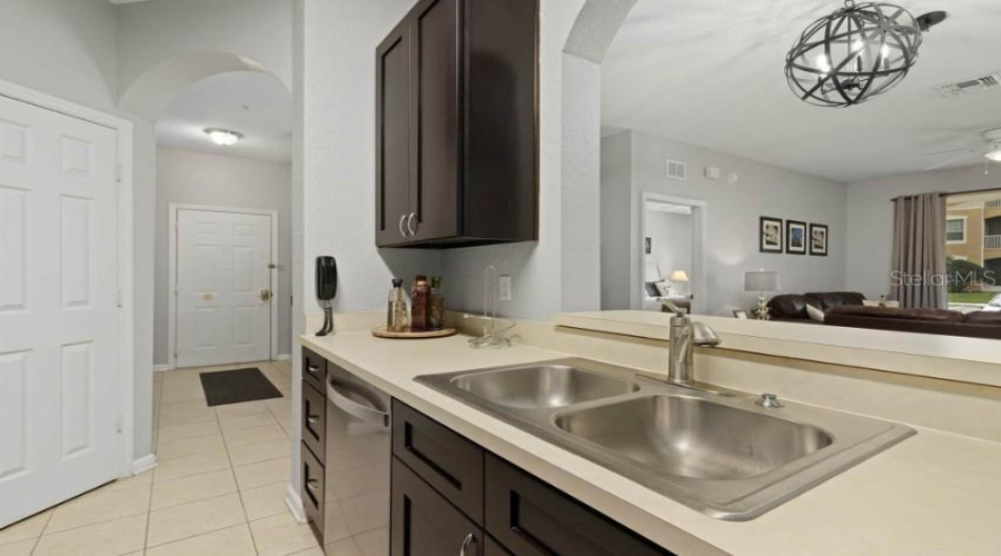 Kissimmee, Florida 34747, 3 Bedrooms Bedrooms, ,2 Bathroomsbathrooms,Residential,For Sale,Almaton,Mfro6289129