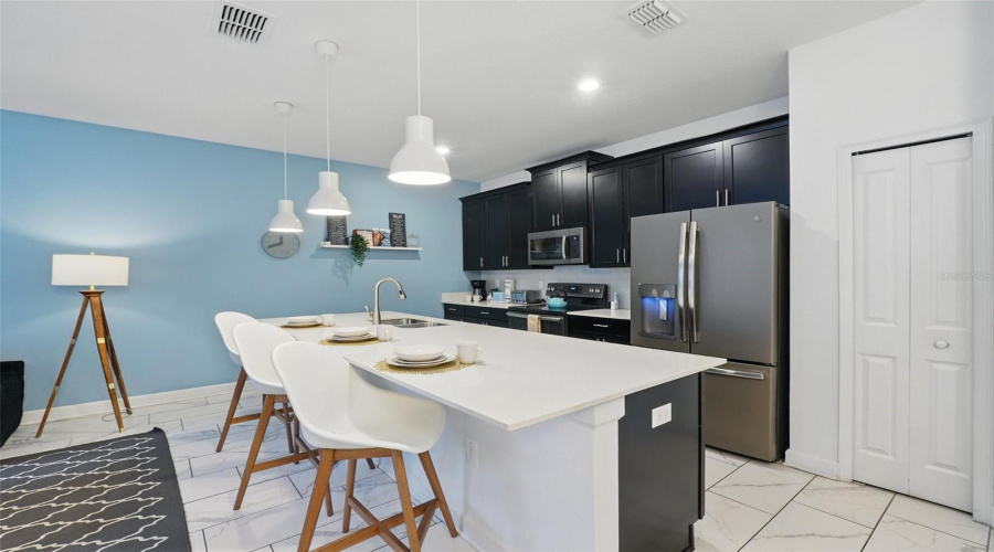 Davenport, Florida 33896, 4 Bedrooms Bedrooms, ,3 Bathroomsbathrooms,Residential,For Sale,Sandbagger,Mfro6289691