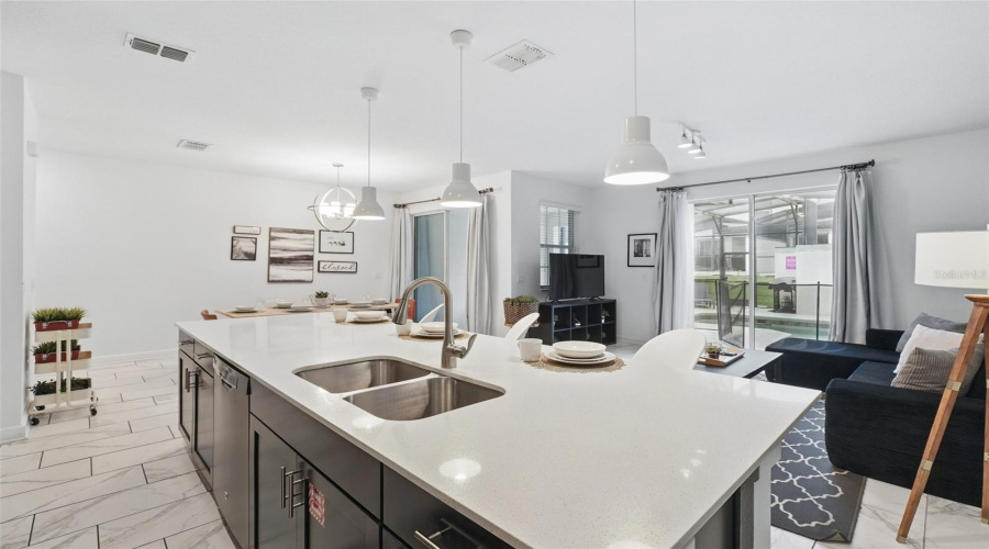 Davenport, Florida 33896, 4 Bedrooms Bedrooms, ,3 Bathroomsbathrooms,Residential,For Sale,Sandbagger,Mfro6289691