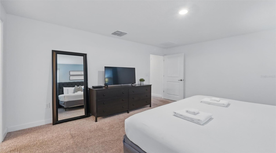 Davenport, Florida 33896, 4 Bedrooms Bedrooms, ,3 Bathroomsbathrooms,Residential,For Sale,Sandbagger,Mfro6289691