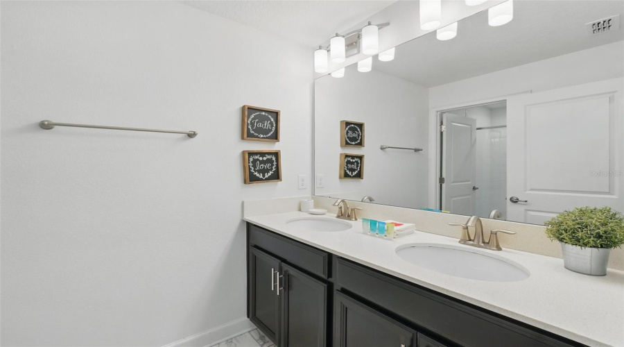 Davenport, Florida 33896, 4 Bedrooms Bedrooms, ,3 Bathroomsbathrooms,Residential,For Sale,Sandbagger,Mfro6289691