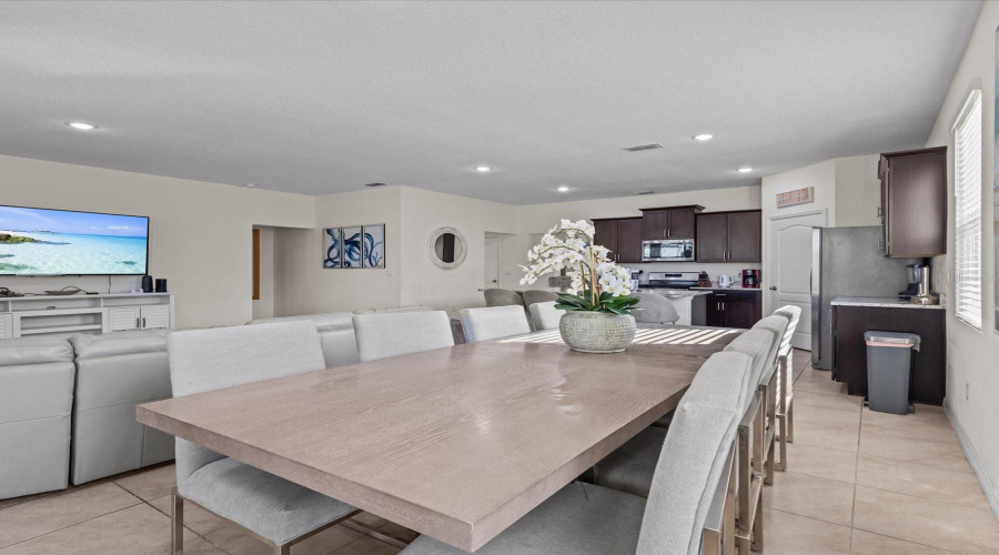 DAVENPORT, Florida 33837, 6 Bedrooms Bedrooms, ,5 BathroomsBathrooms,Residential,For Sale,OAK REFLECTION,0,MFRO6289357
