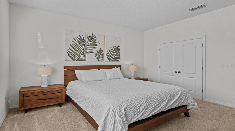 DAVENPORT, Florida 33837, 6 Bedrooms Bedrooms, ,5 BathroomsBathrooms,Residential,For Sale,OAK REFLECTION,0,MFRO6289357