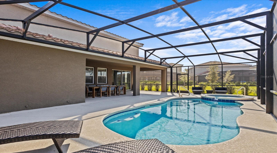DAVENPORT, Florida 33837, 6 Bedrooms Bedrooms, ,5 BathroomsBathrooms,Residential,For Sale,OAK REFLECTION,0,MFRO6289357